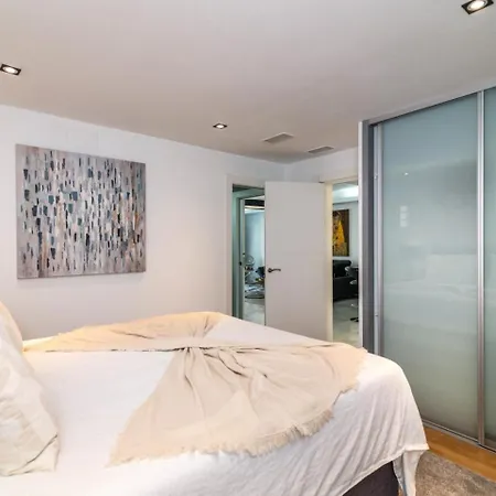 Exclusive Beachside Surrounded By The Beauty Of Puente Romano. Apartment