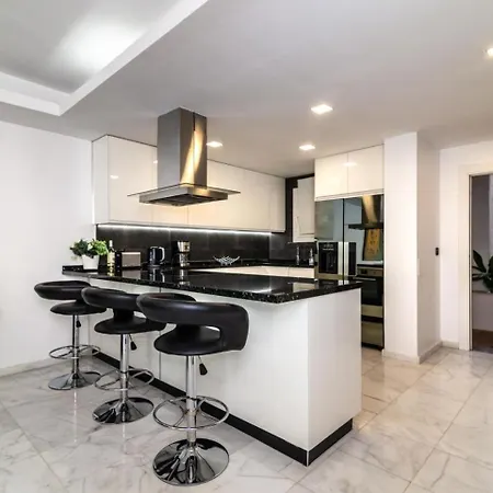 Exclusive Beachside Surrounded By The Beauty Of Puente Romano. Apartment